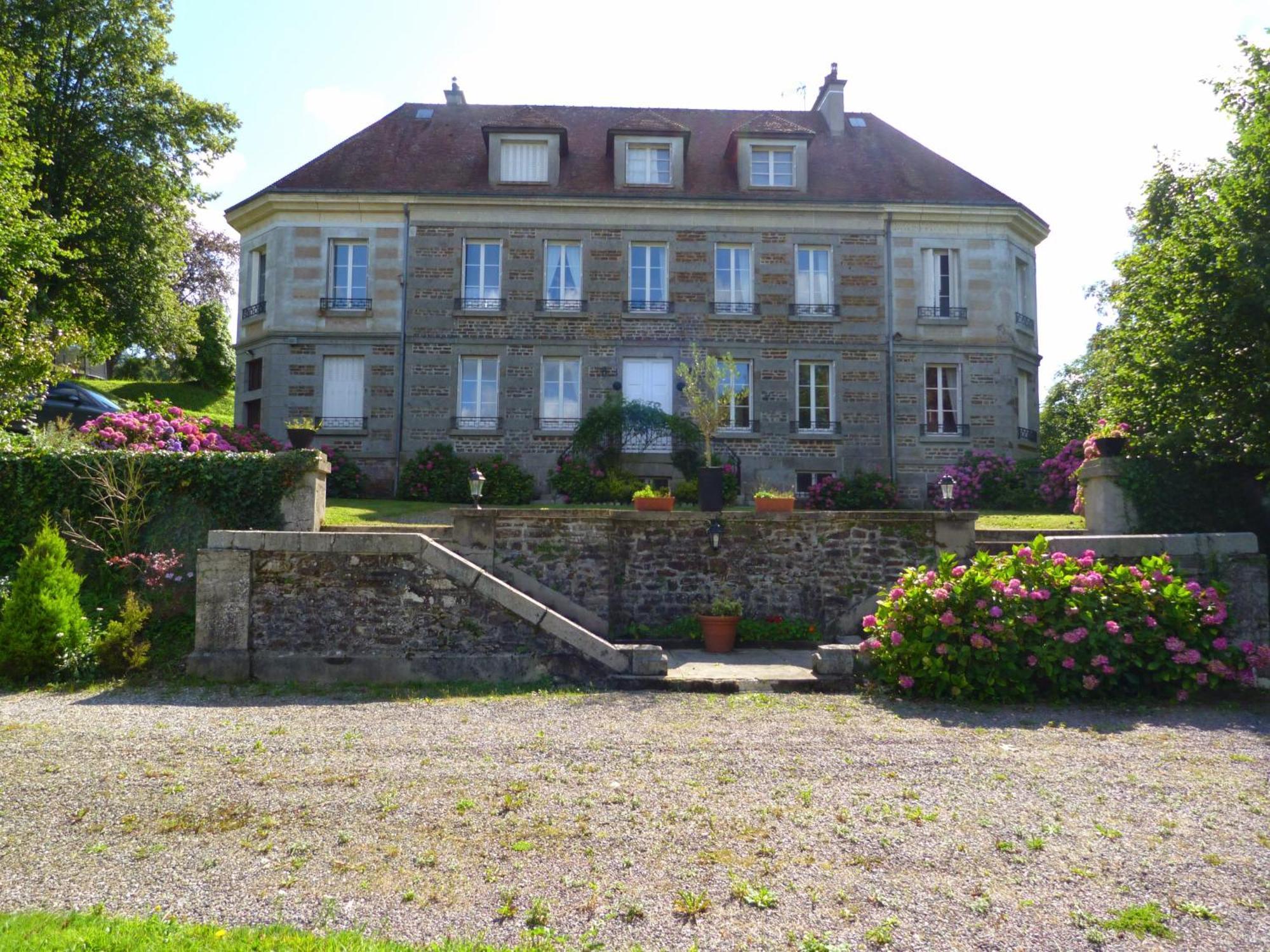 Chateau Anaselle Condé-sur-Noireau Exterior photo